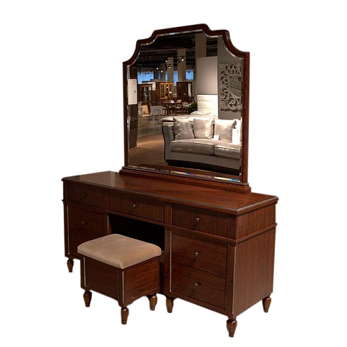 Туалетный столик